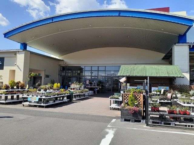 ホームセンター　ＤＣＭ重信店様（ホームセンター）まで1400m