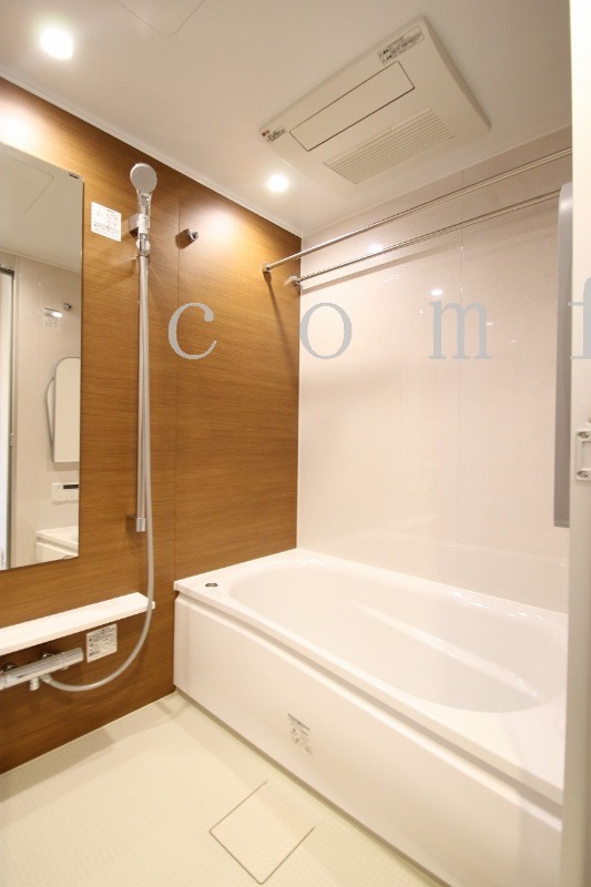 バス・シャワールーム　バスルーム