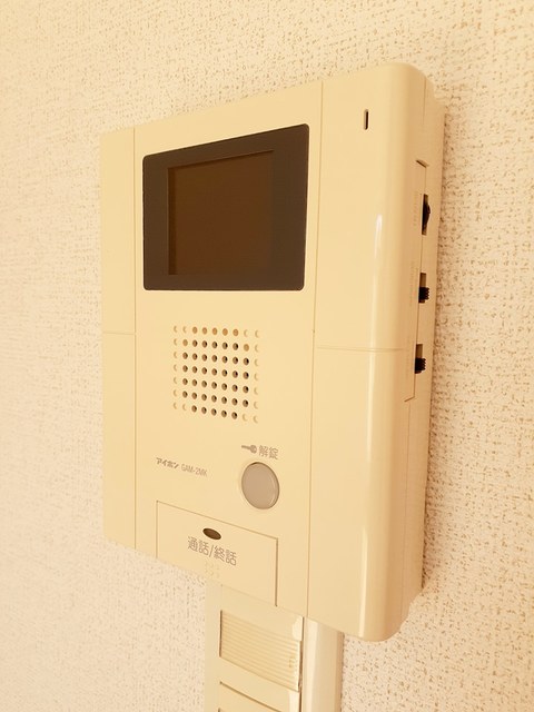 セキュリティ　TVモニター付きインターホンです