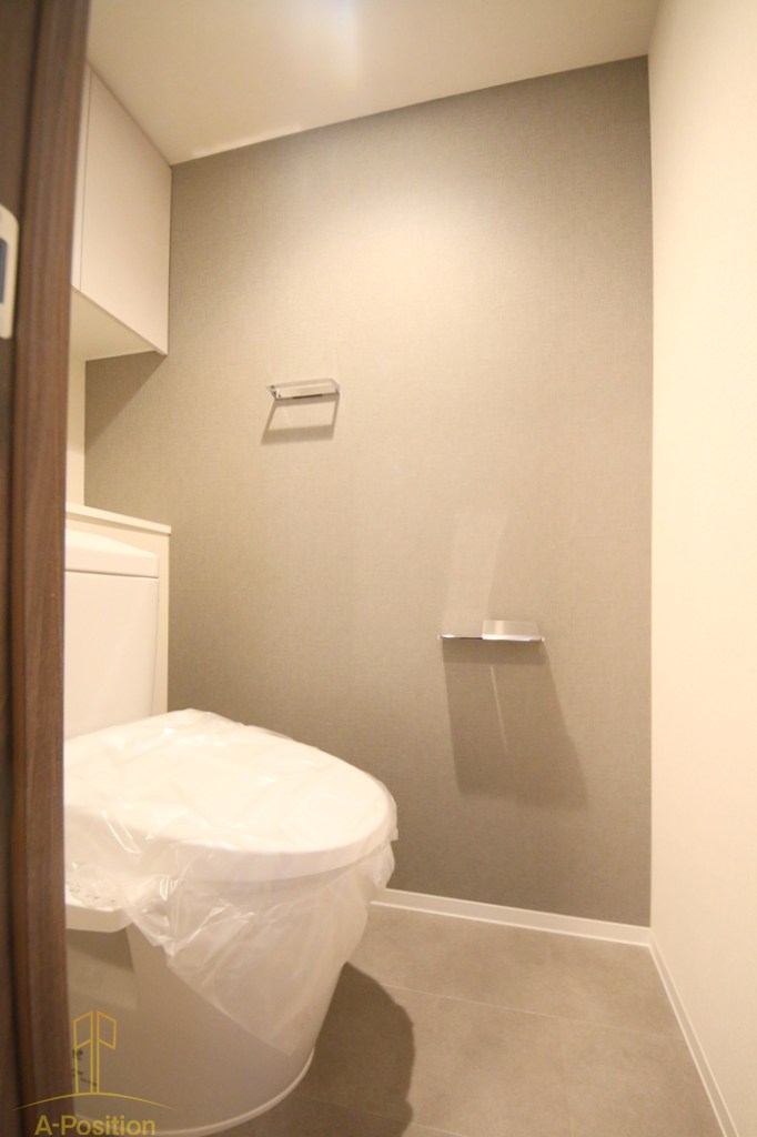 トイレ　コンフォリア・リヴ本町WEST Q