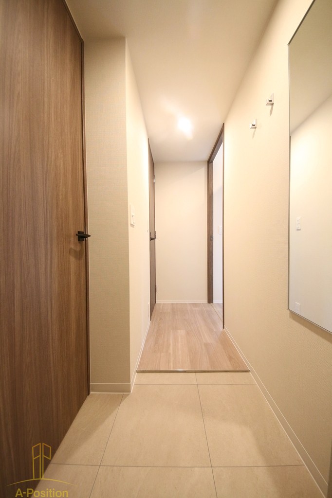 玄関　コンフォリア・リヴ本町WEST Q