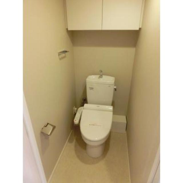 トイレ　※写真は同タイプ住戸です。