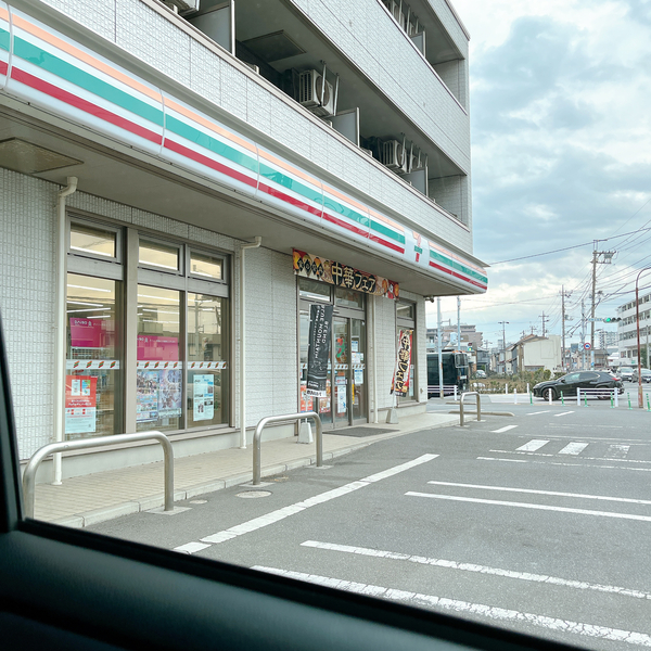 コンビニ　セブンイレブン京成大久保店（コンビニ）まで392m