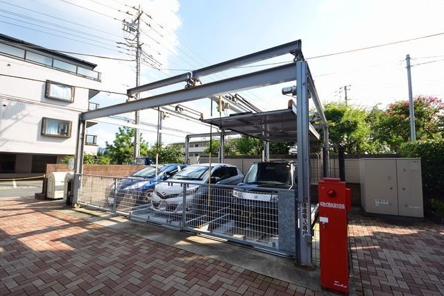 駐車場　★機械式の駐車場になっております★