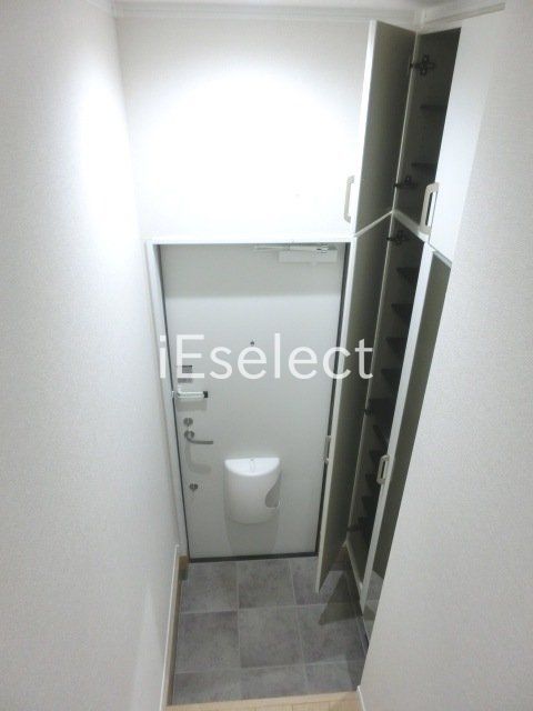 玄関　たっぷりシューズボックス