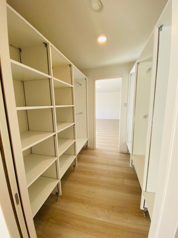 収納　※参考写真ウォークスルータイプ　収納豊富です
