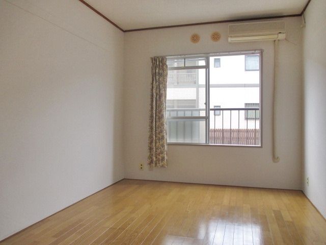 居室・リビング　～南向きは陽当たりが良くていいですよね～