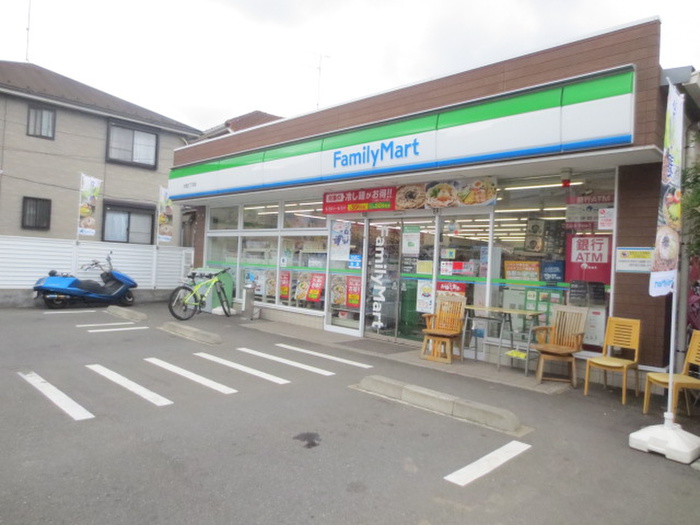 コンビニ　ファミリーマート大岡３丁目店（コンビニ）まで270m