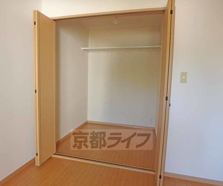 収納　広々としたウォークインクローゼットです。照明やコンセン...