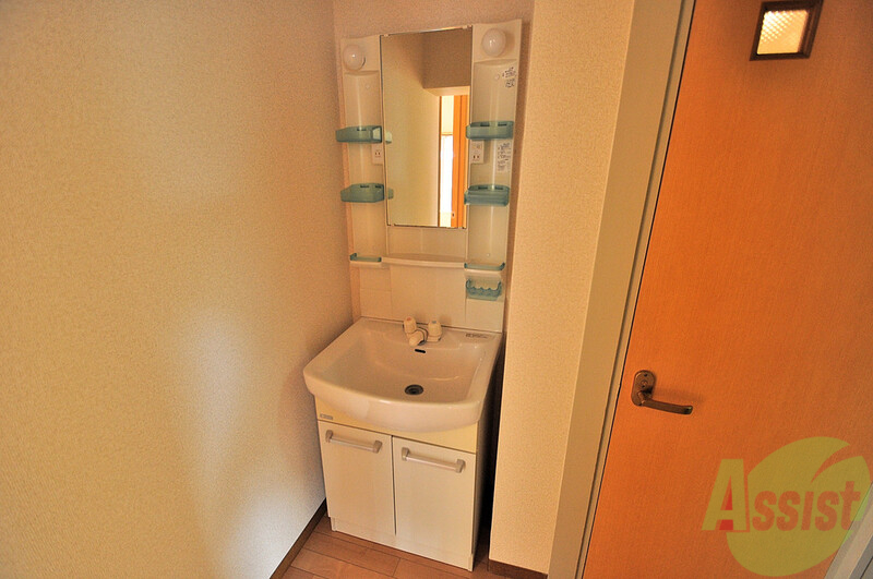 洗面設備　女性の味方。独立洗面台。新品でキレイになってます。嬉しいです