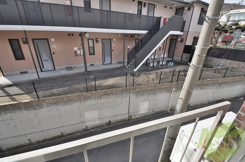 バルコニー　窓からの視線も気にならないですよーカーテン開けてても大丈夫よ