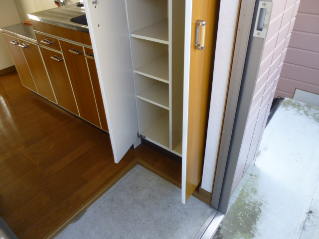 玄関　シューズボックス