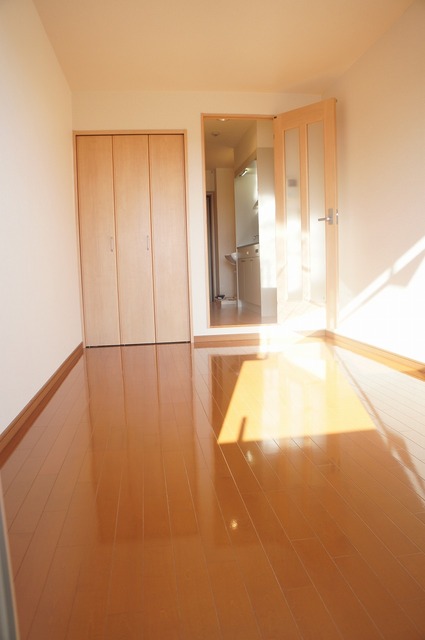 居室・リビング　陽当たり良好♪