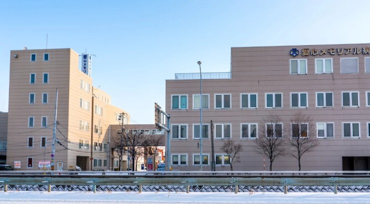 病院　社会医療法人社団愛心館愛心メモリアル病院（病院）まで530m