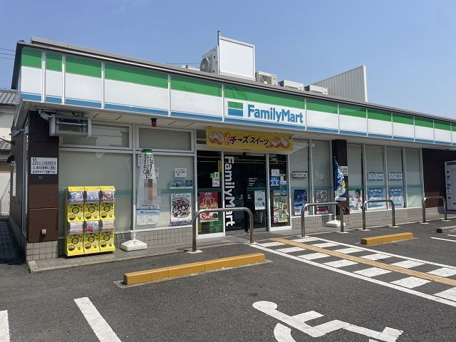 コンビニ　ファミリーマート大東寺川店様（コンビニ）まで400m