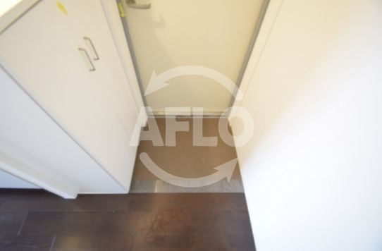 玄関　ラパンジール四天王寺東　玄関