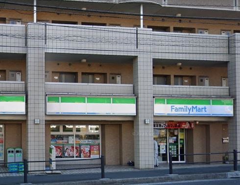 コンビニ　ファミリーマート（コンビニ）まで183m