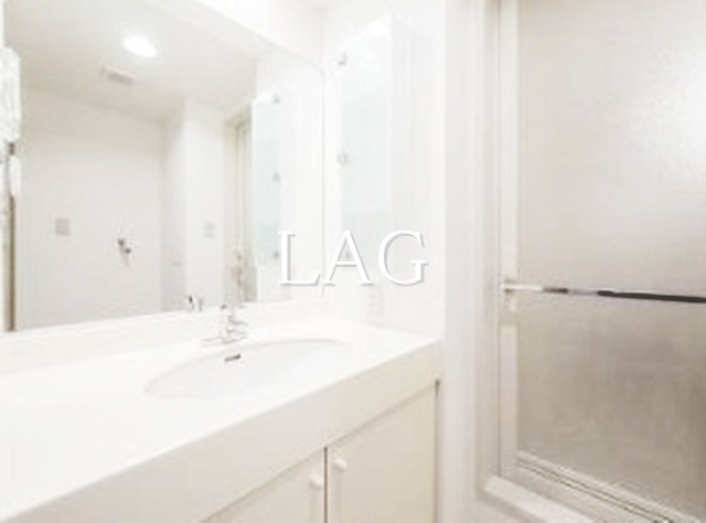 洗面設備　洗面台です。