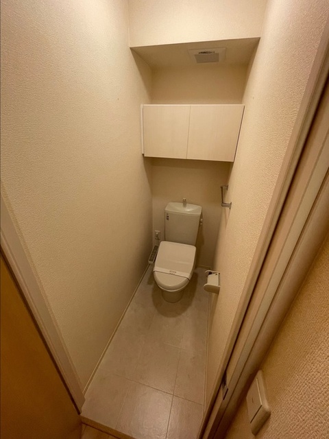 トイレ　温水洗浄暖房便座