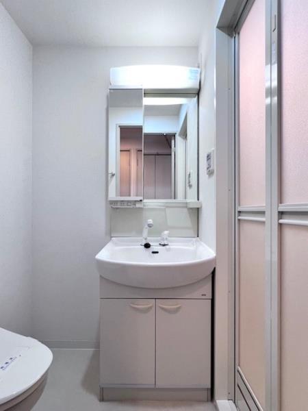 洗面設備　広い洗面スペース