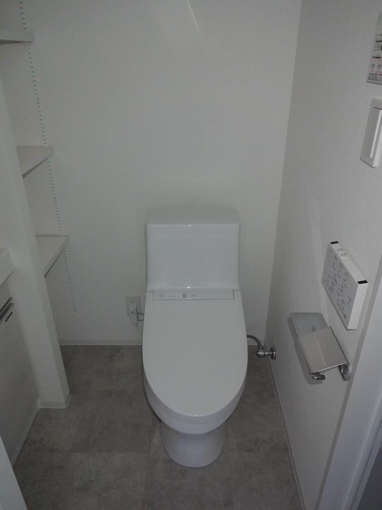 トイレ　落ち着いたトイレです