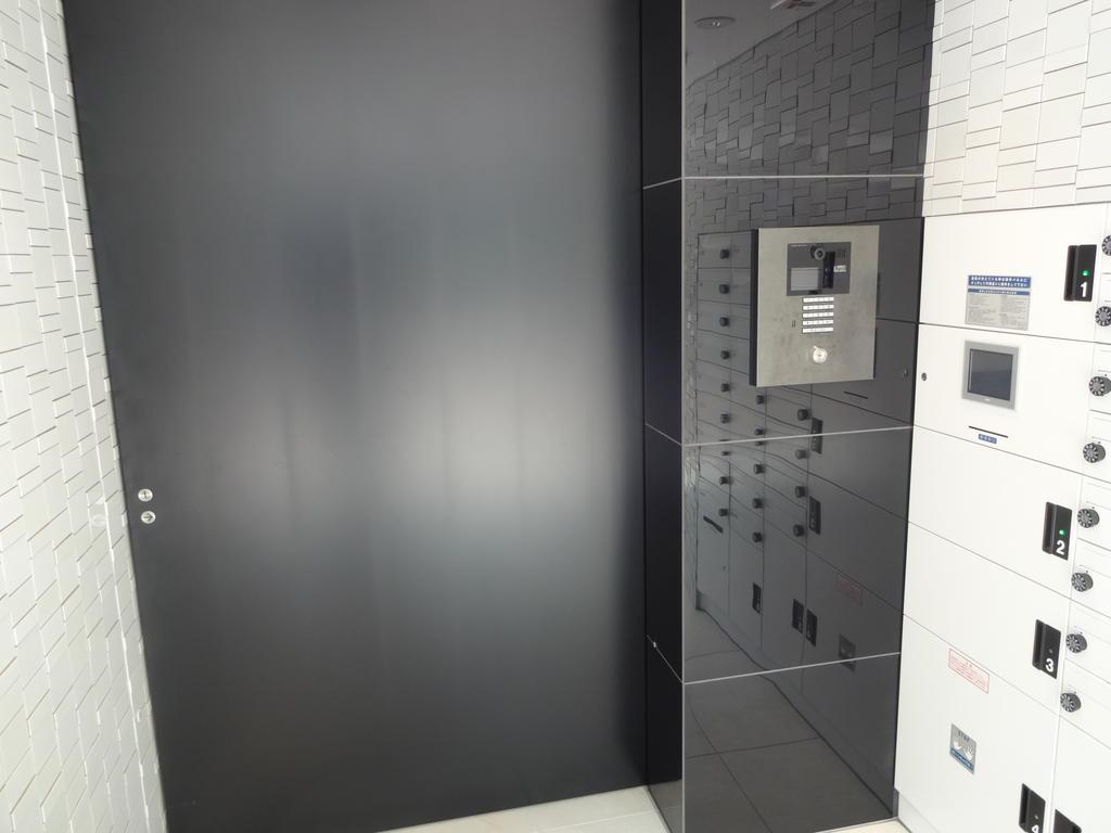 エントランス　落ち着いたエントランスです