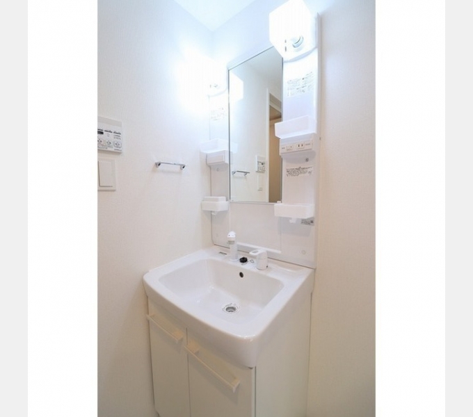 洗面設備　使いやすい洗面所です