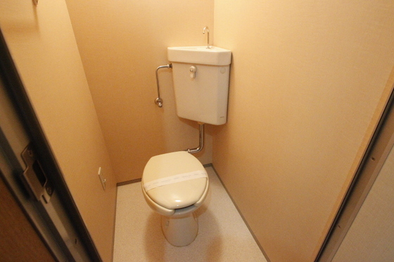 トイレ　※別号屋の写真です