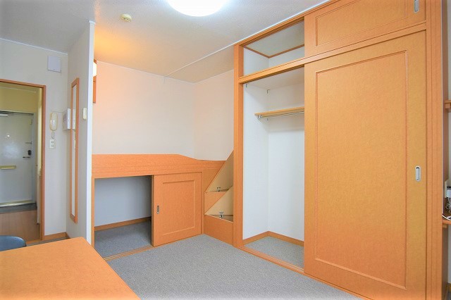 その他部屋・スペース　収納付ベッド