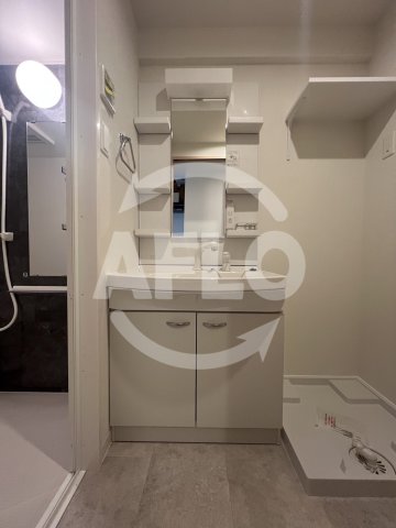 洗面設備　クローバー・グランツ弁天町　独立洗面台