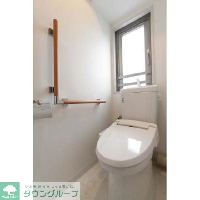 トイレ　※写真は同タイプ住戸です。