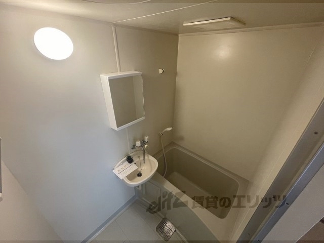 バス・シャワールーム　バス