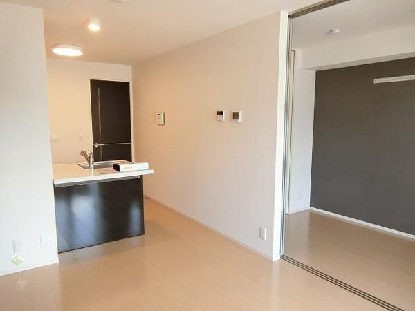 居室・リビング　広々としたリビング！