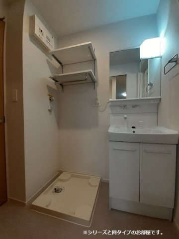 洗面設備　忙しい朝には欠かせない洗面所です