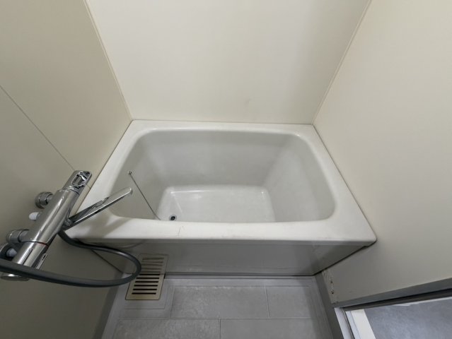 バス・シャワールーム　お風呂です