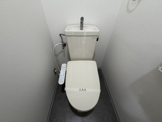 トイレ　落ち着いたトイレです