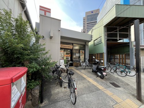 郵便局　東大阪荒本郵便局（郵便局）まで826m