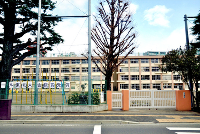 小学校　榴岡小学校（小学校）まで180m