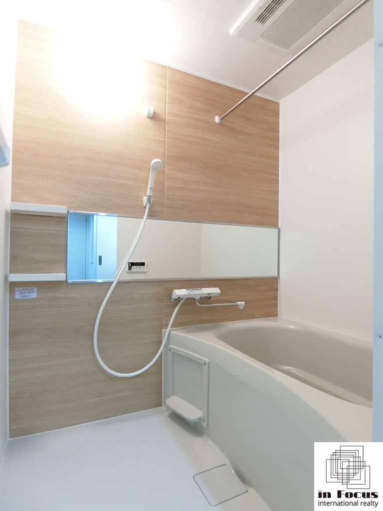 バス・シャワールーム　浴室乾燥＆追い炊き機能付き