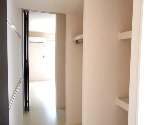 収納　ウォークインクローゼット