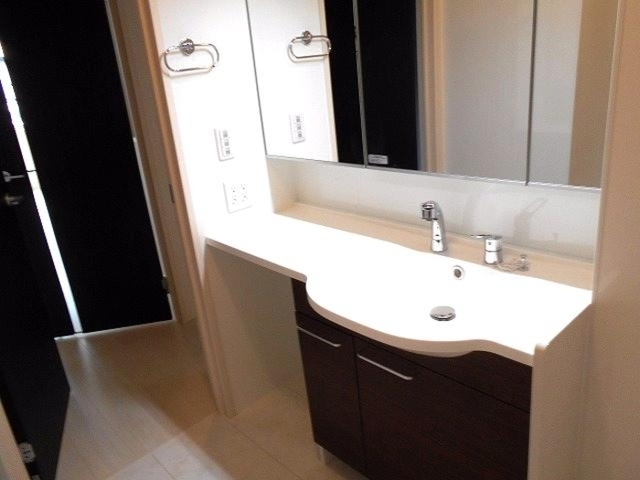 洗面設備　洗髪洗面化粧台