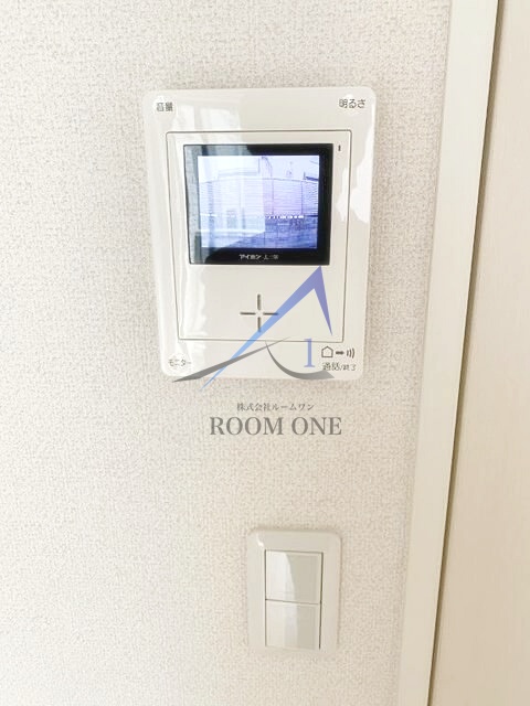 セキュリティ　モニター付きインターホンです。