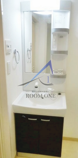 洗面設備　独立洗面台です。