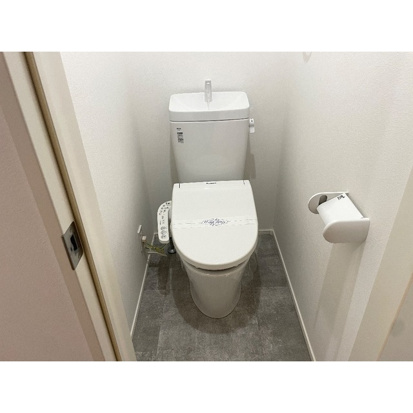 トイレ　嬉しい個室温水洗浄便座♪