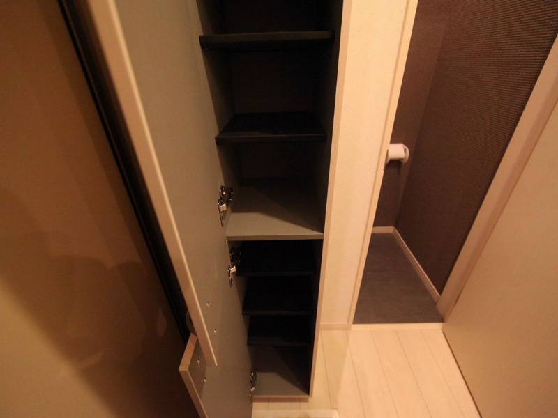 玄関　玄関　シューズボックス付(収納充実してます）同仕様写真