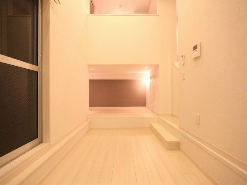 居室・リビング　下階洋室5帖　アンダーロフト4.9帖　同仕様写真