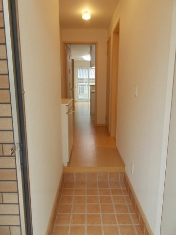 玄関　収納もある玄関です