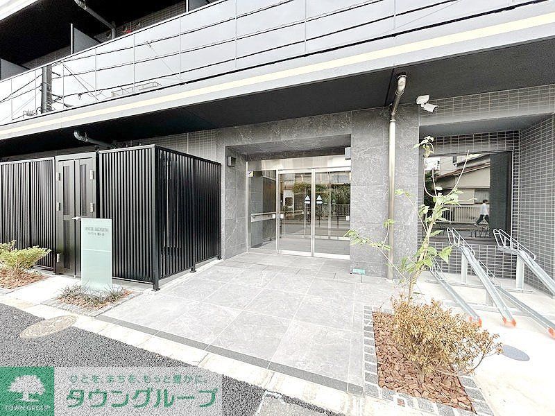 エントランス　部屋探しは株式会社　タウンハウジング　までお気軽にお問合せ…