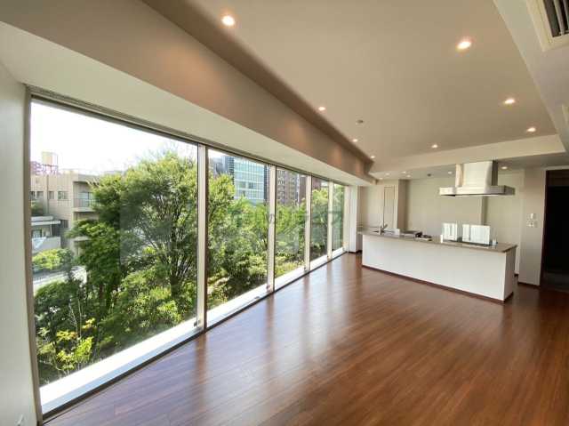 その他　コンフォリア新宿イーストサイドタワー