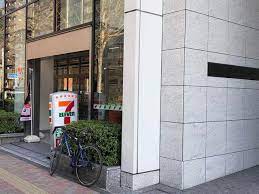 コンビニ　セブンイレブン 芝フロントビル店（コンビニ）まで101m